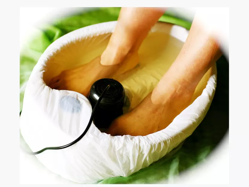 Experience a Refreshing Cleanse with Infrared Sauna & Ionic Footbath