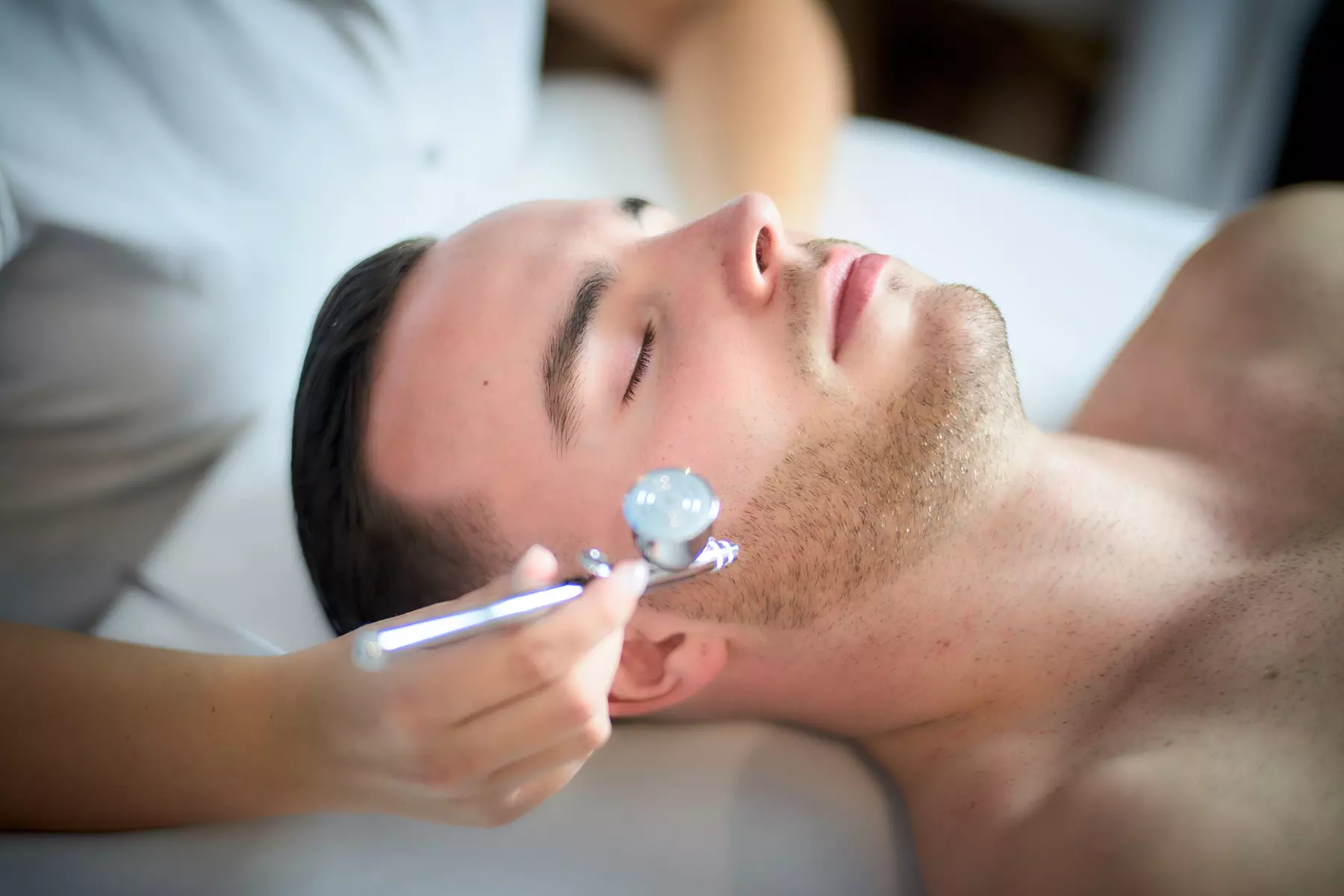 Up to 78% Off on Facial - Men's at UK Aesthetics Lounge