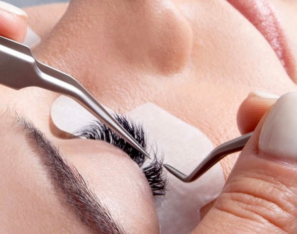 Up to 70% Off on Eyelash Extensions at La Vita Day Spa Old Bridge