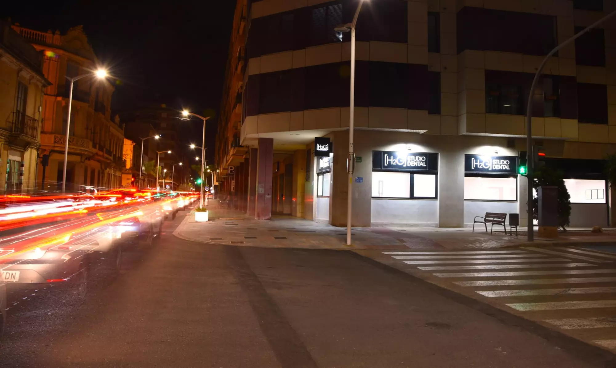 Limpieza bucal o blanqueamiento dental en H2G Studio Dental