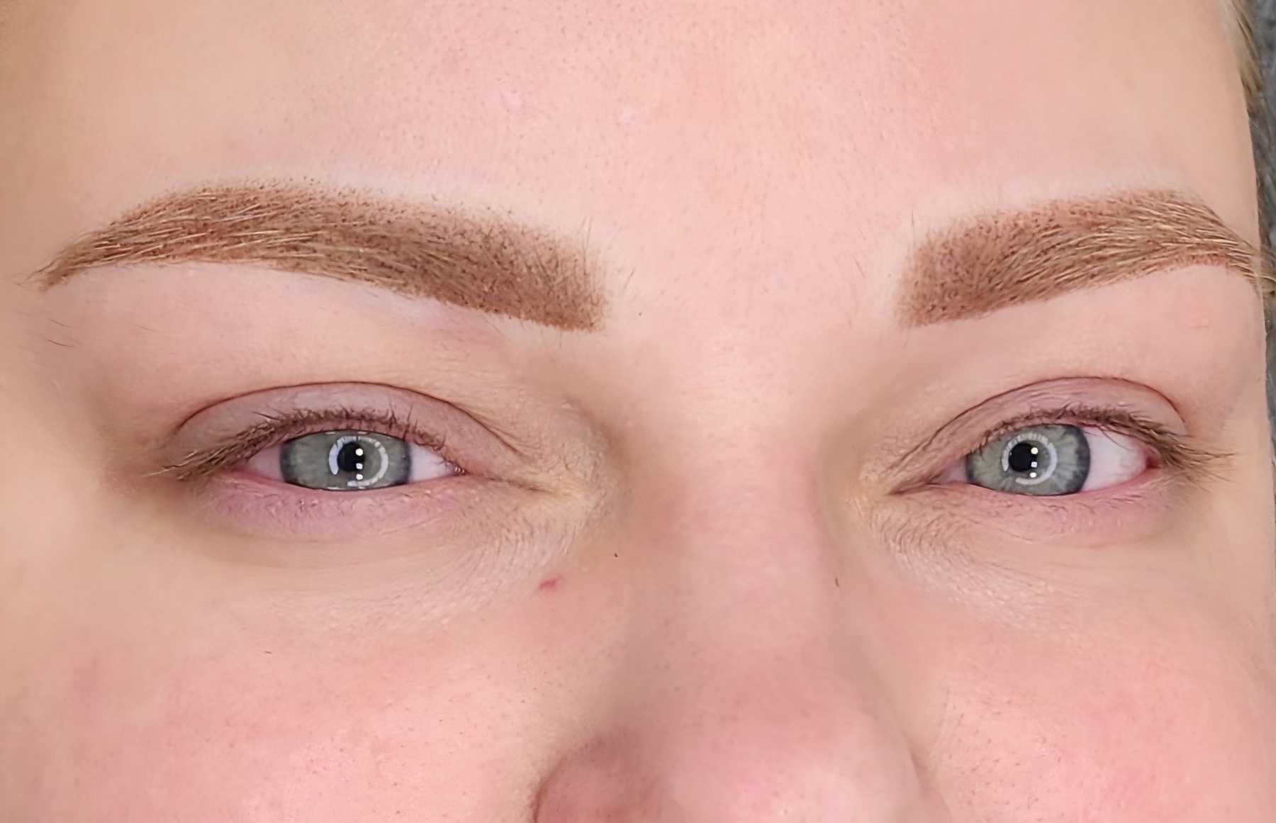 Unlock Flawless Beauty: Say Goodbye to Daily Makeup Hassles!