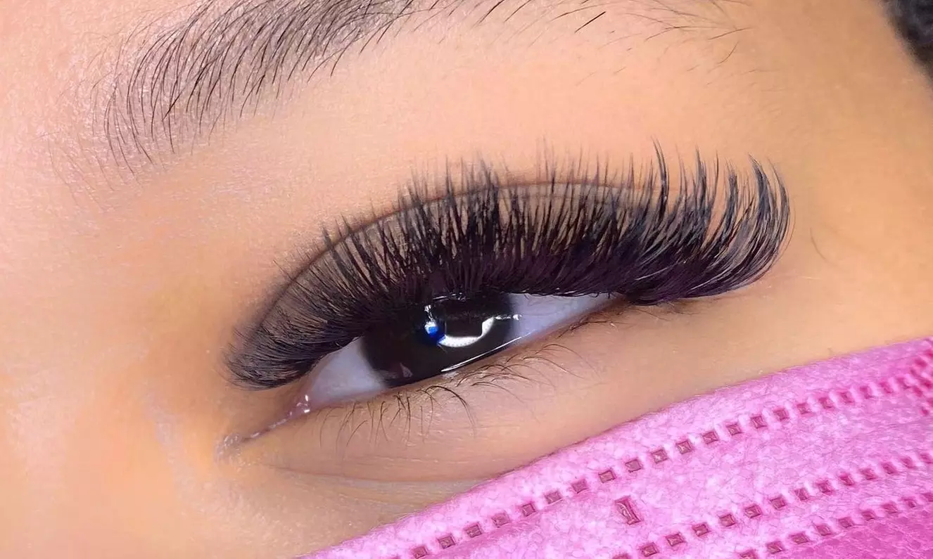 Full Sets of Classic, Hybrid or Volume Eyelash Extensions