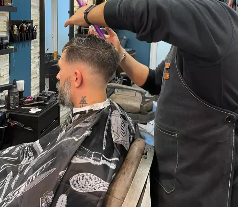 Jusqu'à 49% de réduction sur Coupe de cheveux - Homme / Barbier chez YAN BarberShop - Image 2