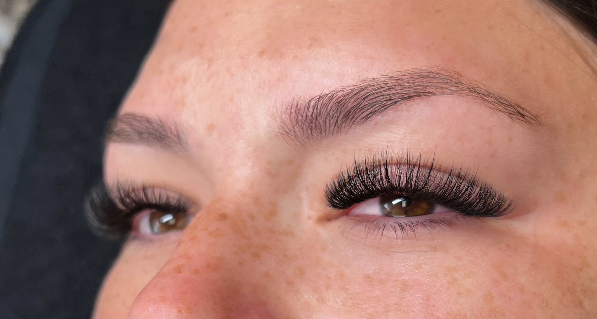 Discover Full Sets of Glam and Natural Lash Extensions