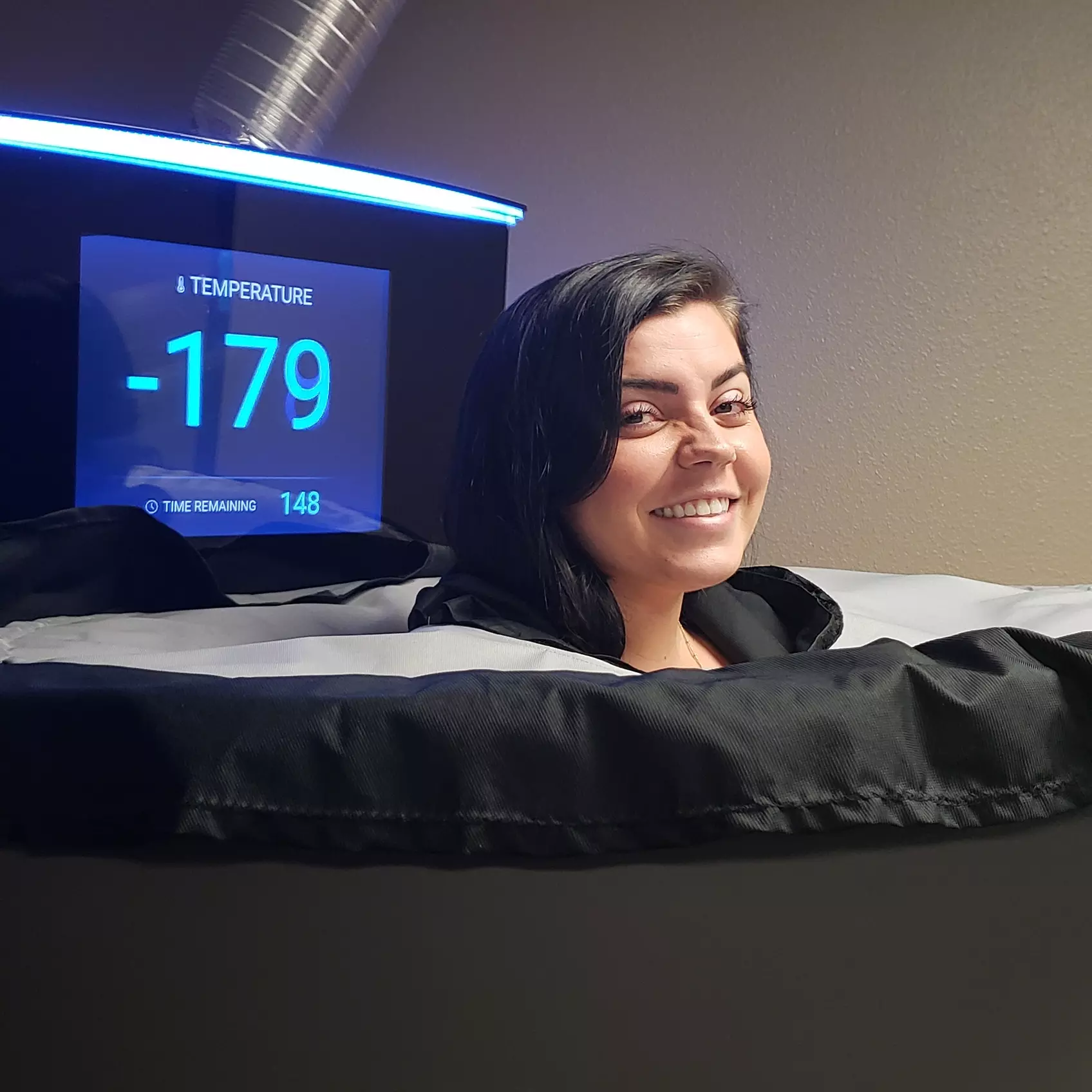 Get rejuvenated at Cryo Eeze with whole-body cryotherapy sessions and up to 58% off compression therapy benefits - Primary Image
