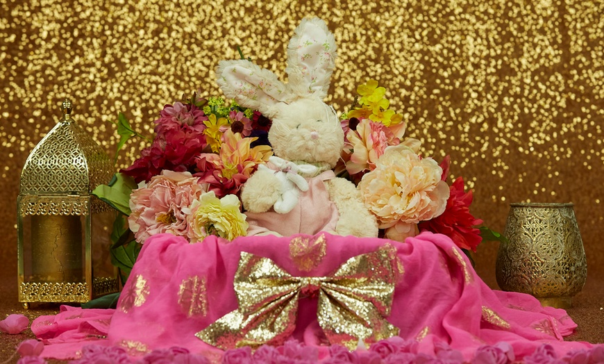 Image 5: Świąteczna sesja zdjęciowa dla dzieci i rodzin w studiu fotograficznym