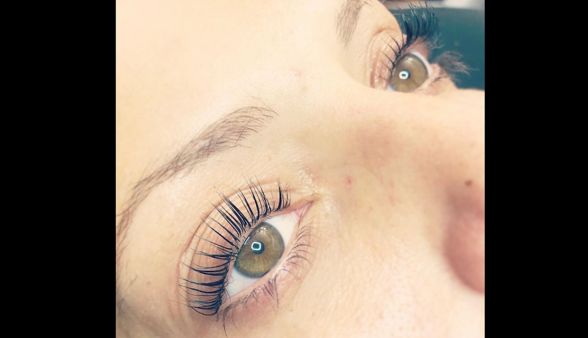 Get Beautifully Curled Lashes with Keratin Lash Lift and Tint