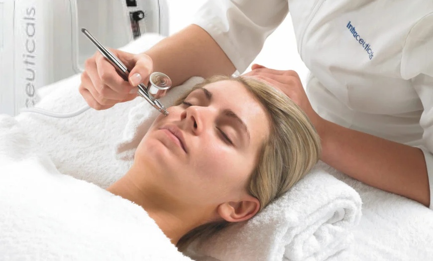 Image 6: Relax with 60 or 90-Min Swedish, Hot Stone, Relaxation Massage, & More