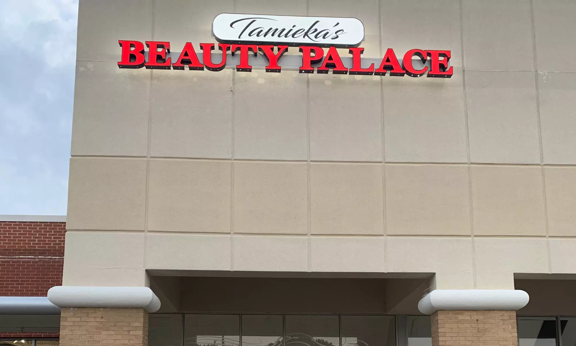 Transform your hair with a full-head traditional sew-in