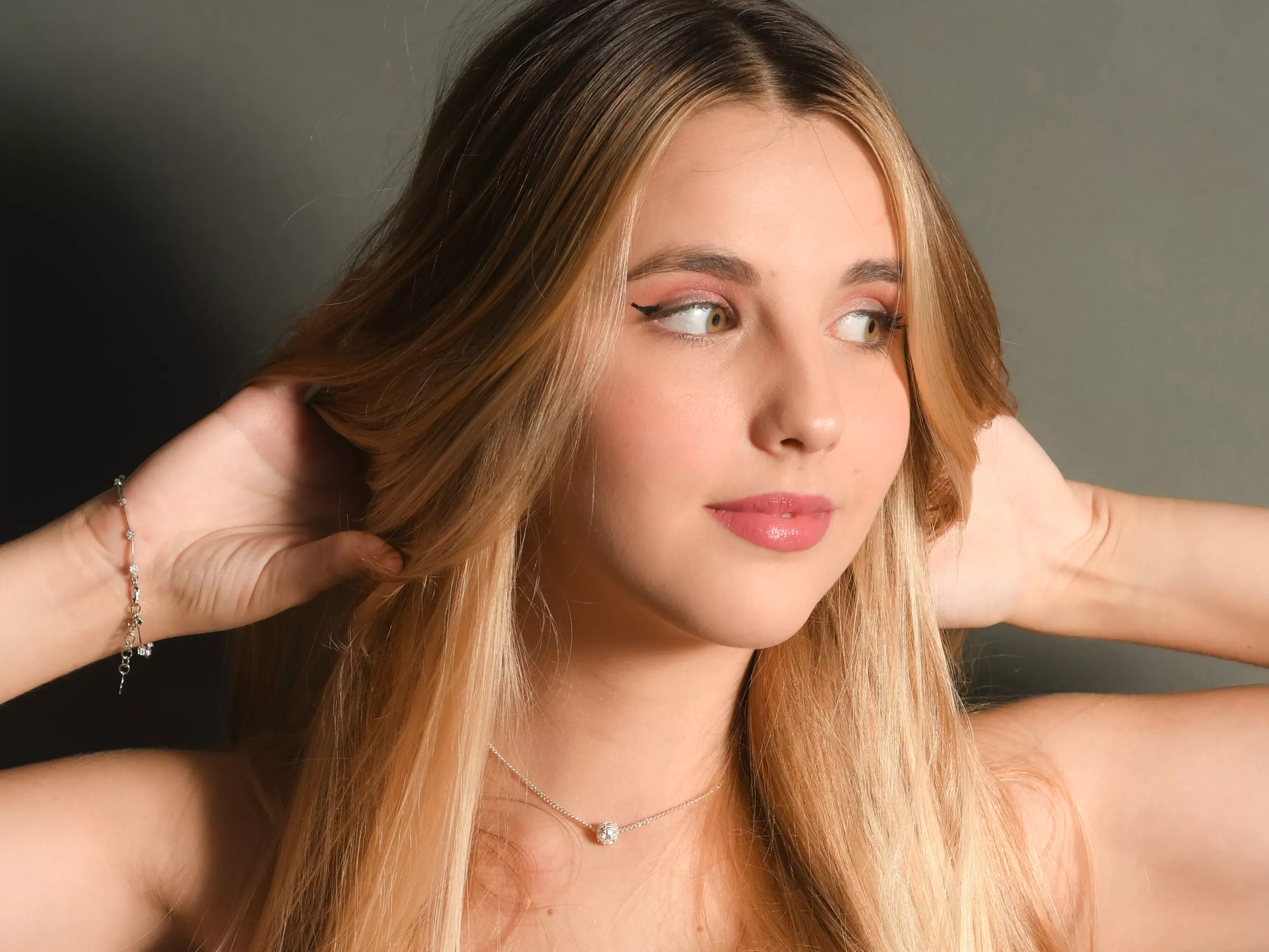 Up to 75% Off on Studio Photography at Andrés F Patino - Photographer - Primary Image