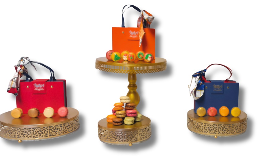 Image 5: Delight in Christmas Macaron or Exclusive Luxury Handbag Gift Box