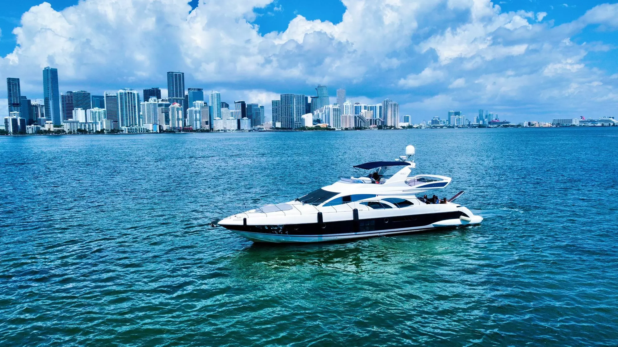 Up to 40% Off on Yacht Rental at Dreamyboat - Second Medium