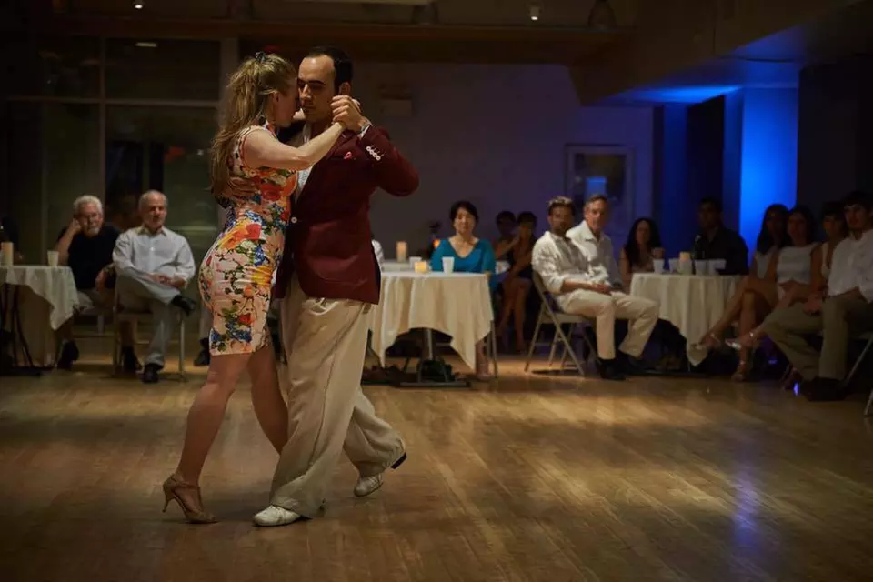 Discover Tango with Beginner Lessons or Private Class