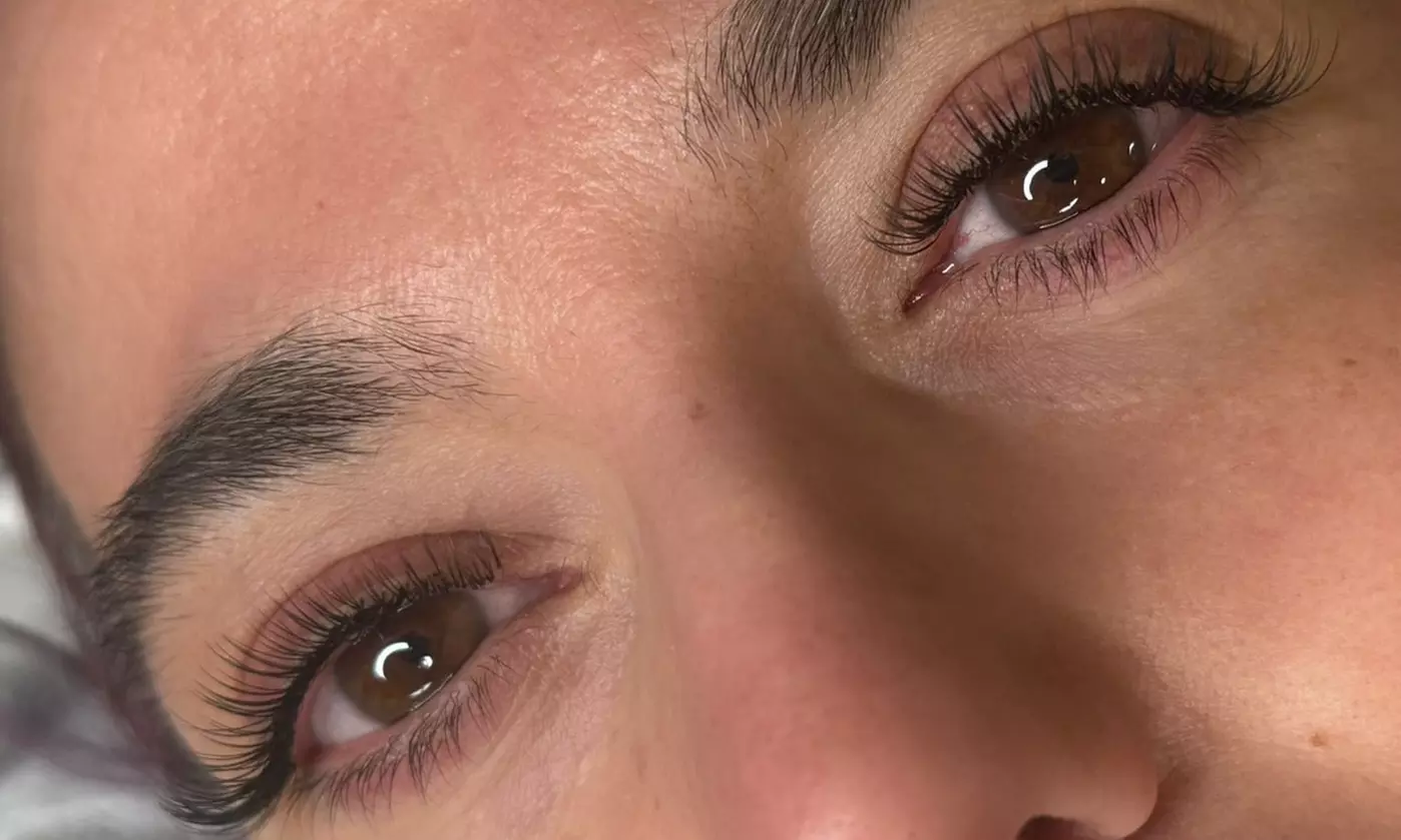 Extensiones de pestañas con efecto natural para 1 persona