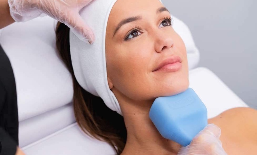 Image 2: Fat Reduction Treatment for UnderChin, Abdomen, or Inner Thigh 