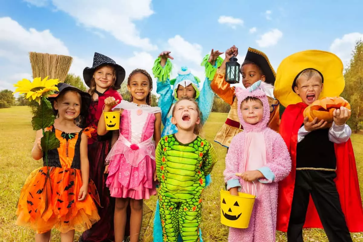 Join Posh & Play Event Venue for a thrilling Halloween party with costumes and cocktails, perfect for all ages with up to 43% off - Primary Image