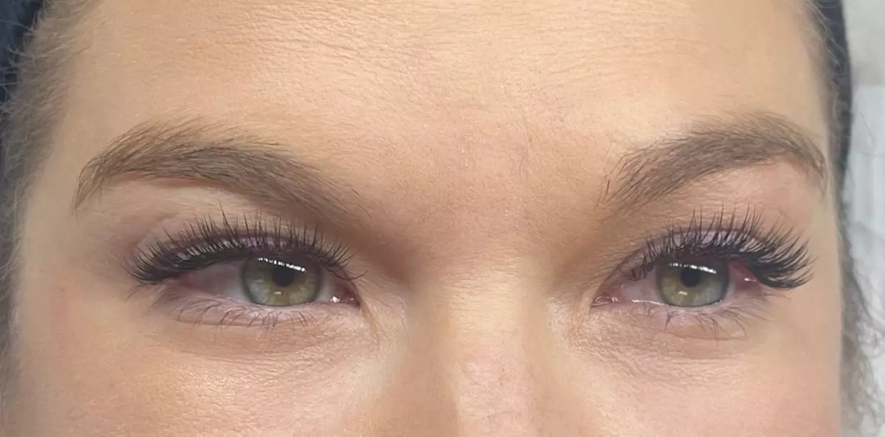 Up to 46% Off on Eyelash Extensions at derXObeauty