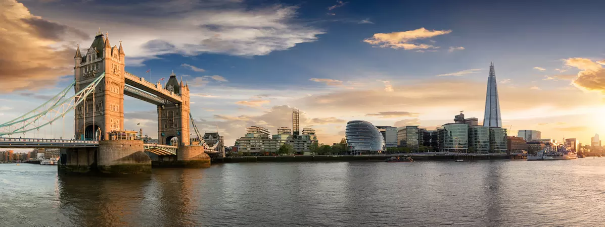 Exclusive Taxi Tours & Event Rides or Stress-Free Airport Transfers