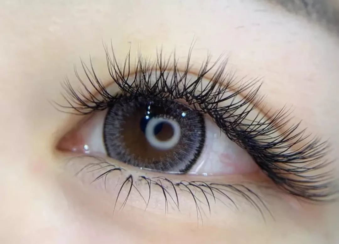 Up to 51% Off on Eyelash Extensions at mu mu beauty - Second Medium