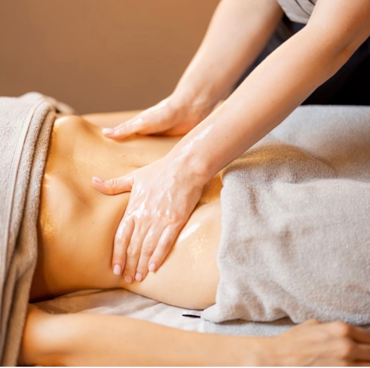 60-Minute Lymphatic Drainage Massage - Refresh with a Natural Boost!