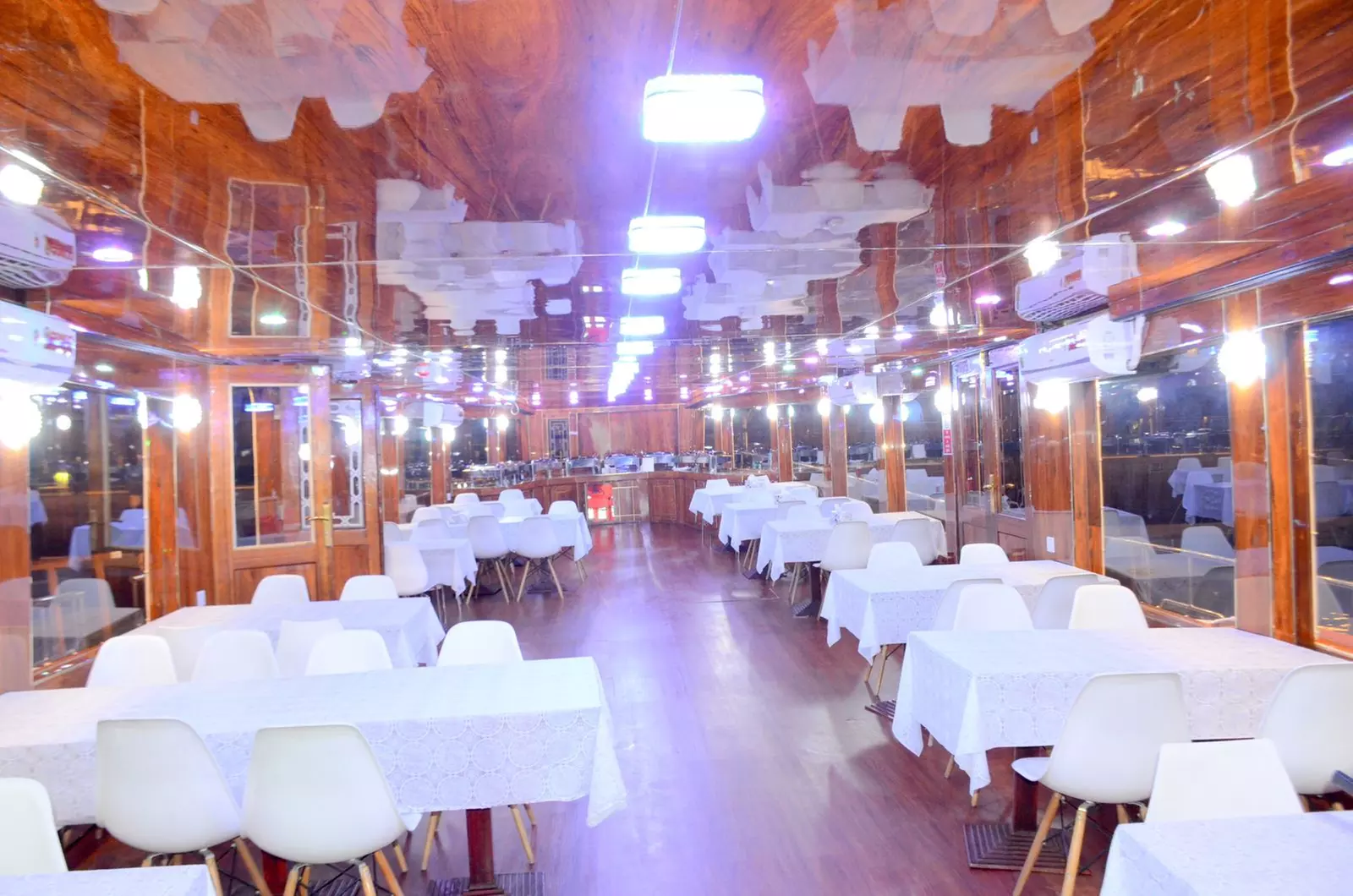 Canal Cruise Buffet Dinner Cruise for 1 Child or 1, 2, or 4 Adults