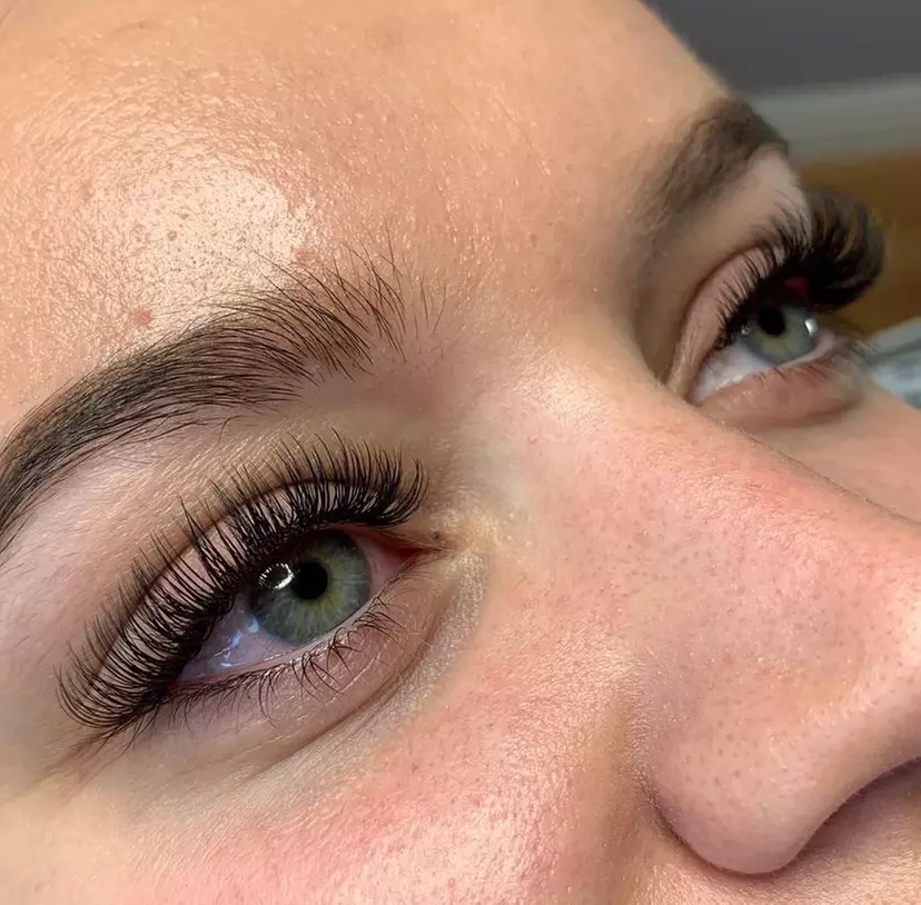 Up to 32% Off on Eyelash Extensions at I Lash Galore - Second Medium