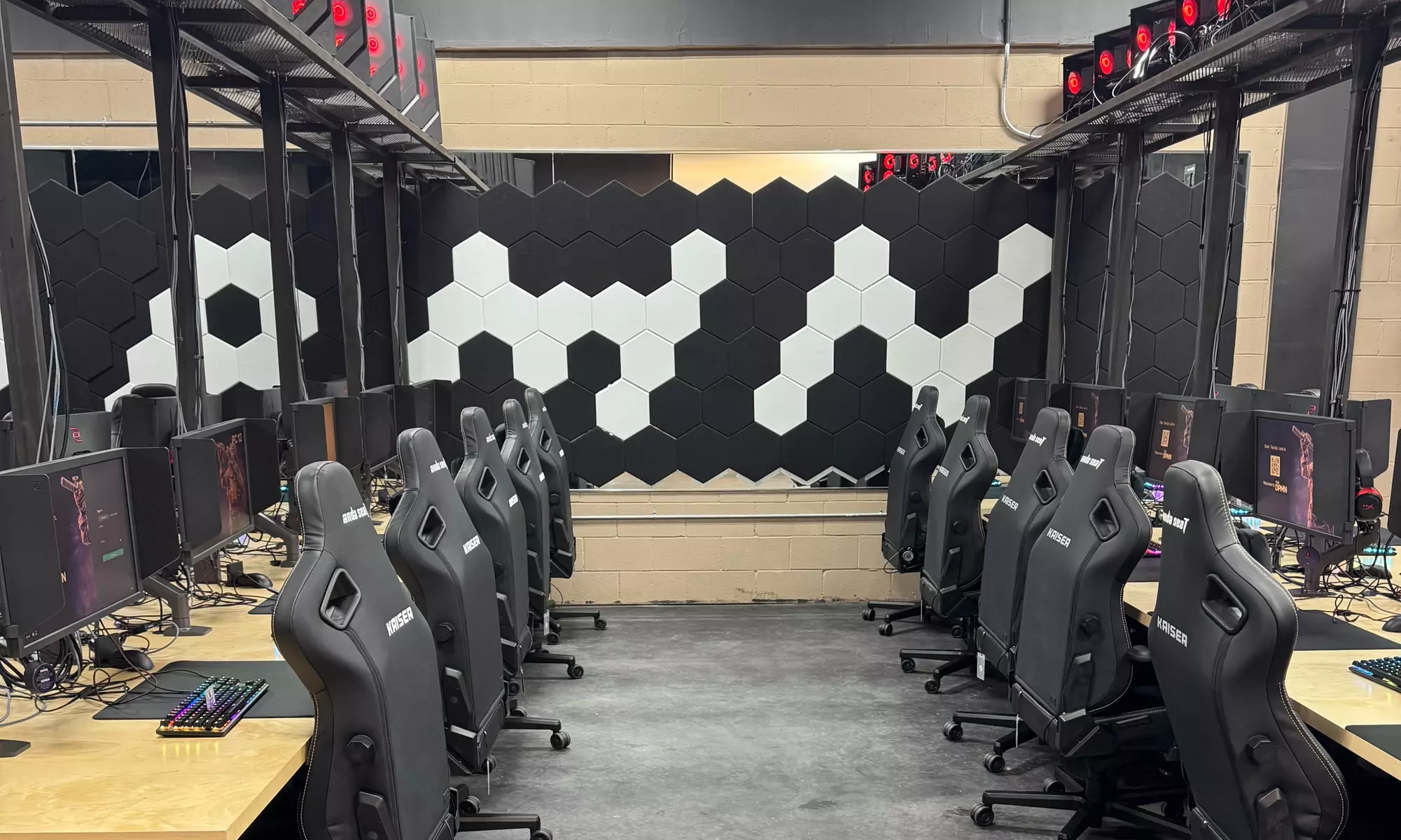 E-Sports Gaming Cafe in Stafford – High-End PC & Console Gaming