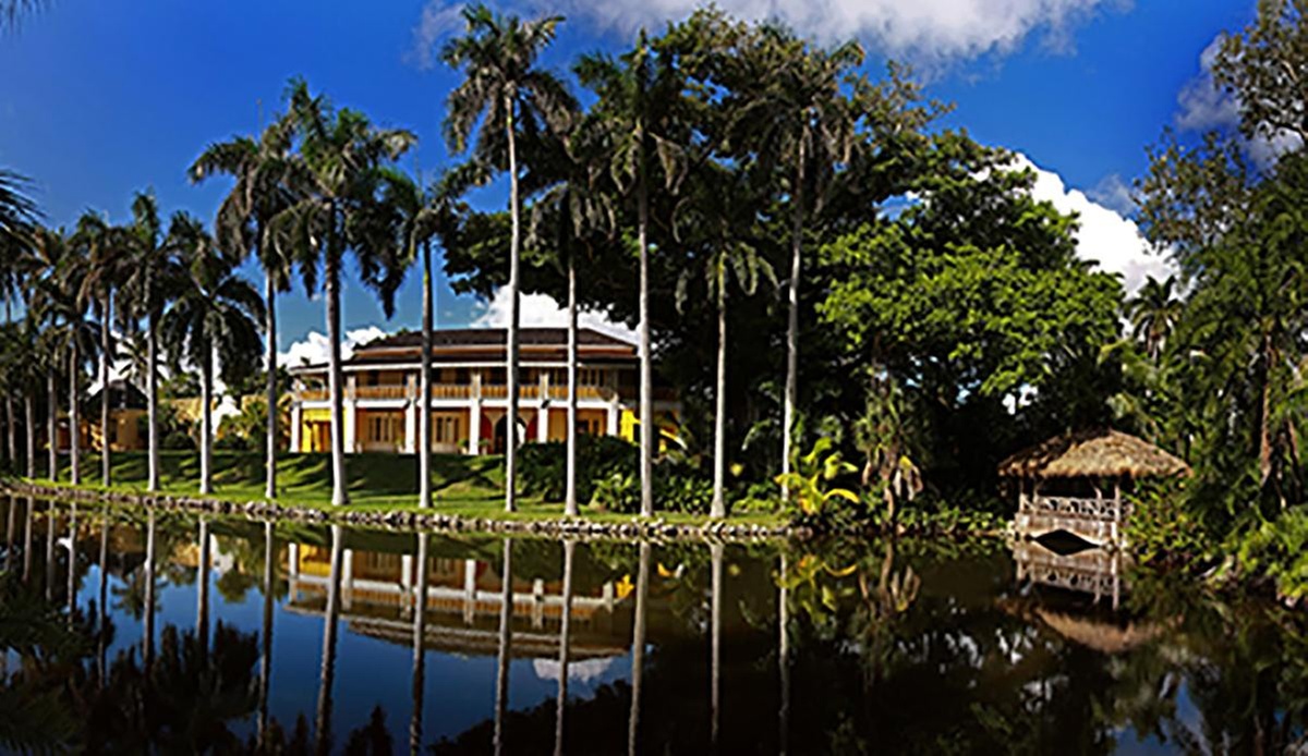 Paddle Through Bonnet House Gardens with Various Tour Options