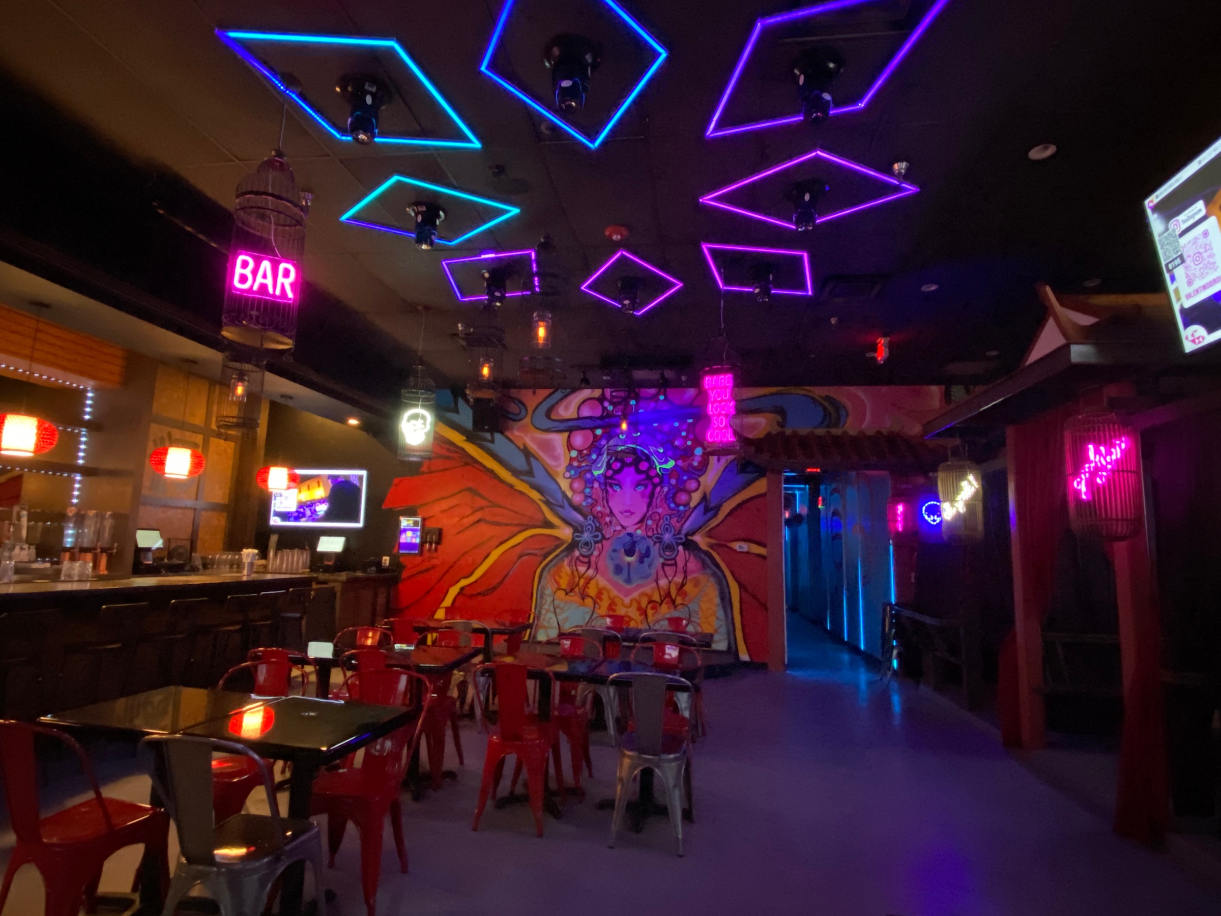 Experience Music Box Karaoke's fusion flavors with up to 40% off on in-room food & drinks, plus private karaoke rooms - Primary Image