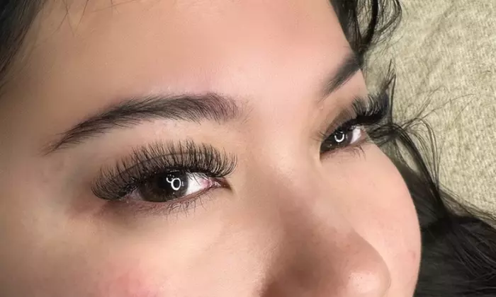 Up to 20% Off on Eyelash Extensions at Skinthetics - Primary Image