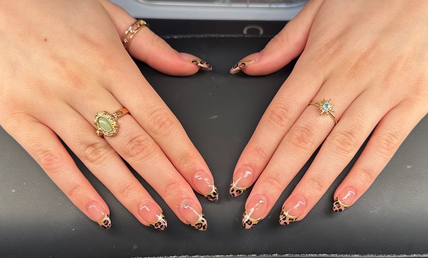 Image 1: Transform Your Nails w/1 Set of Gel-X/Polish Removal (Gel-X / Acrylic)