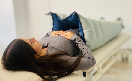 Eine 20-minütige Lymphdrainage-Massage mit Lymphomatherapiegeräten - Physio Forte Praxis für Physiotherapie | Krankengymnastik