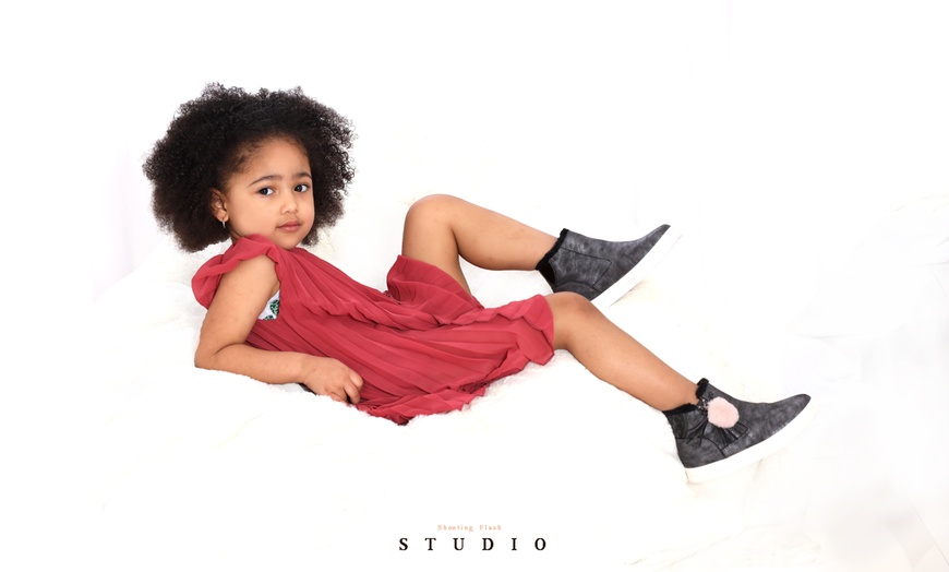 Image 9: Découvrez cette offre pour Shooting photo enfants Fratrie Agence mode