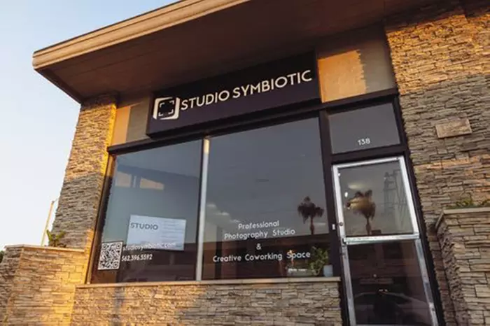 Capture Stunning Moments with Studio Photoshoots!