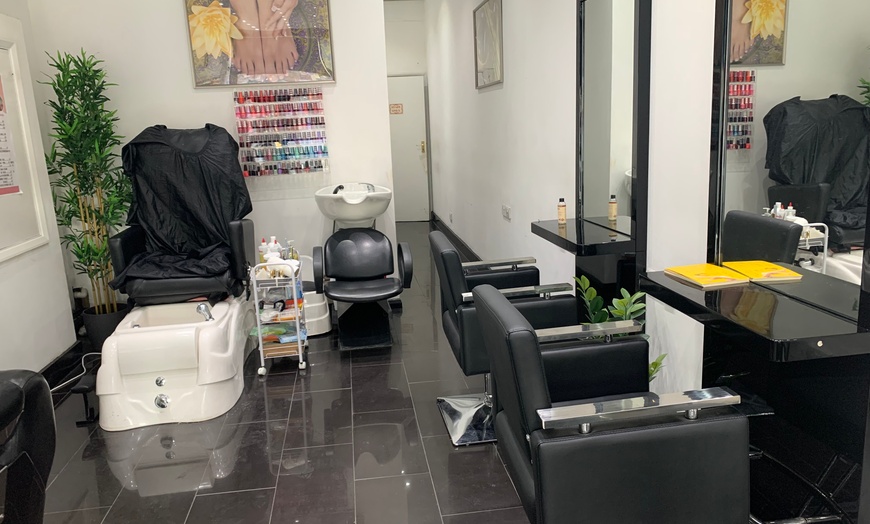 Image 1: Up to 25% Off on Facial - Collagen at Transformation Laser Studio