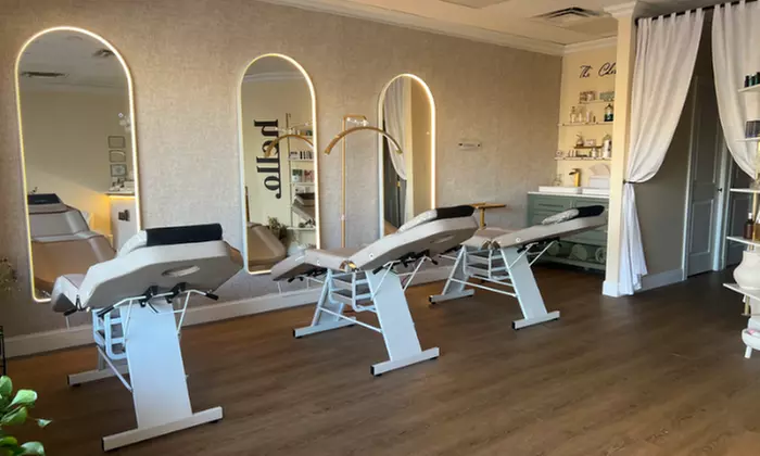 Up to 60% Off on HydraFacial at BEA BROWS SPA