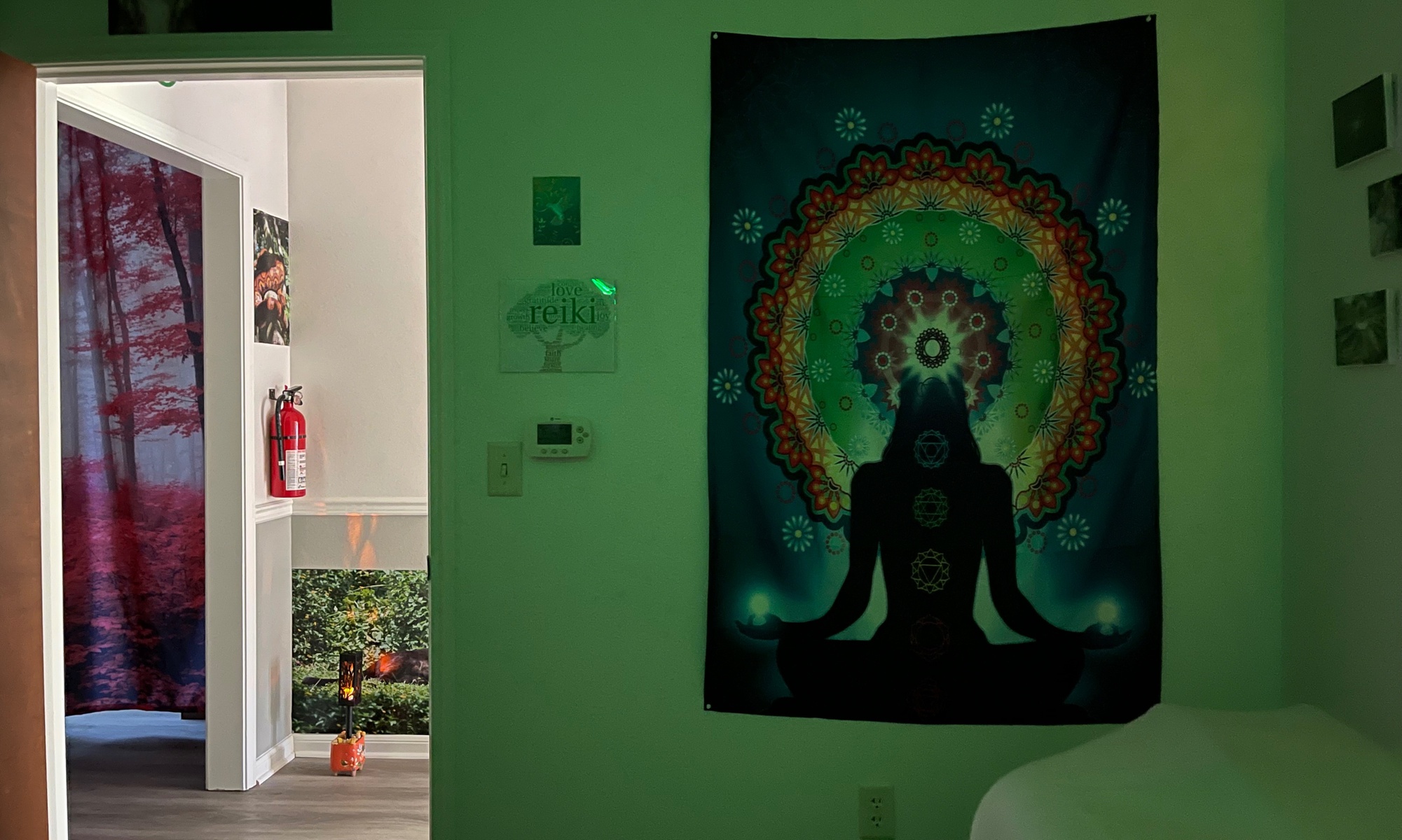 70 or 105-Minute Customized Massage with Chakra Stones & Aromatherapy