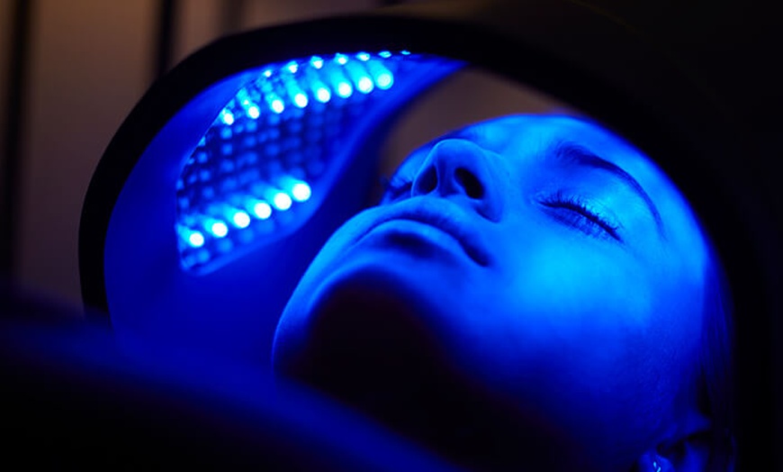 Image 2: Up to 60% Off on Infrared Therapy at UK Aesthetics Lounge