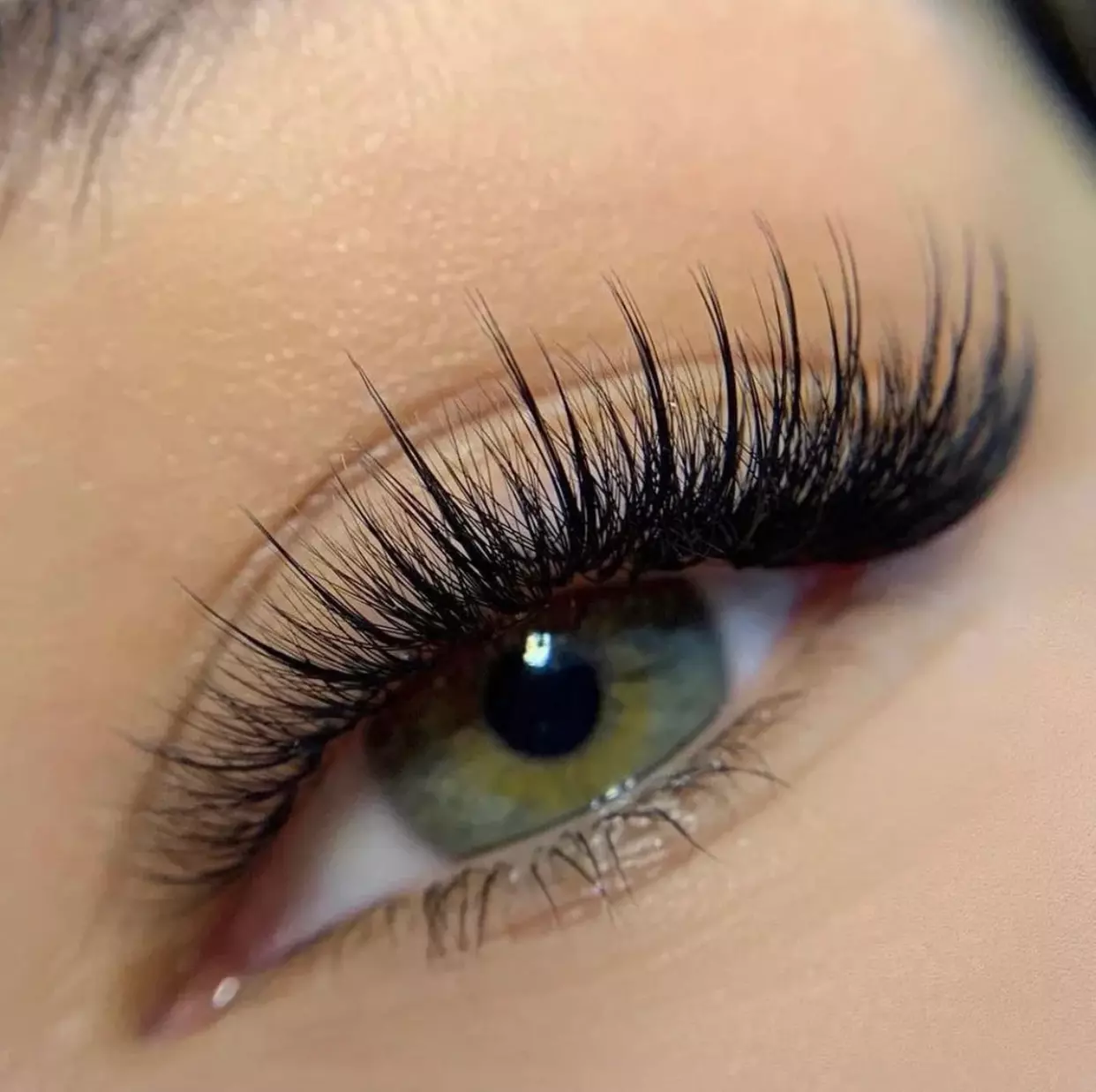 Up to 30% Off on Eyelash Extensions at Sunny Lash - Second Medium