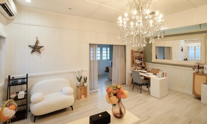 Image 10: Gua Sha Facial, Aromatherapy, Hot Stone & Scalp Treatments 