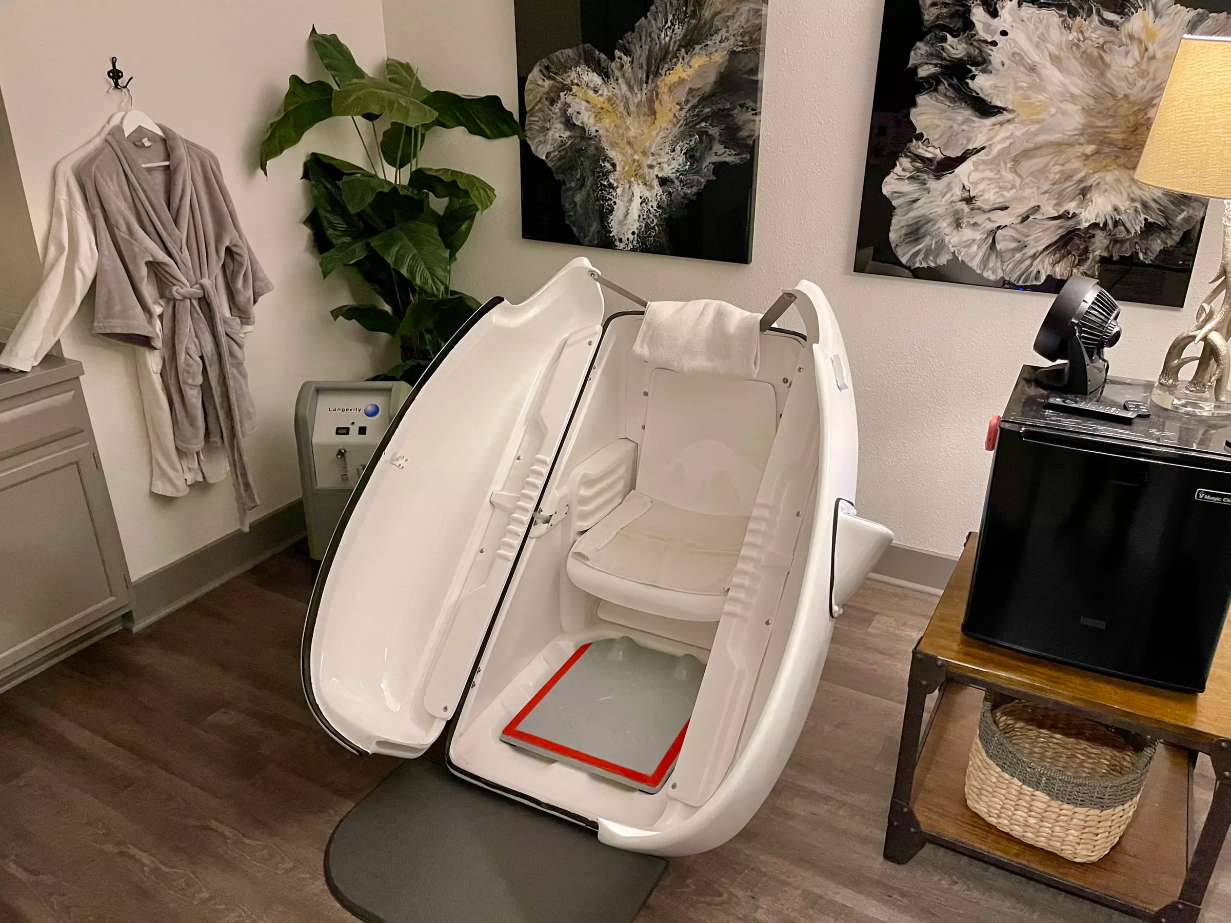 Relax with My Body Wellness Center's Ozone Sauna Session, rejuvenating with up to 45% off - Second Medium