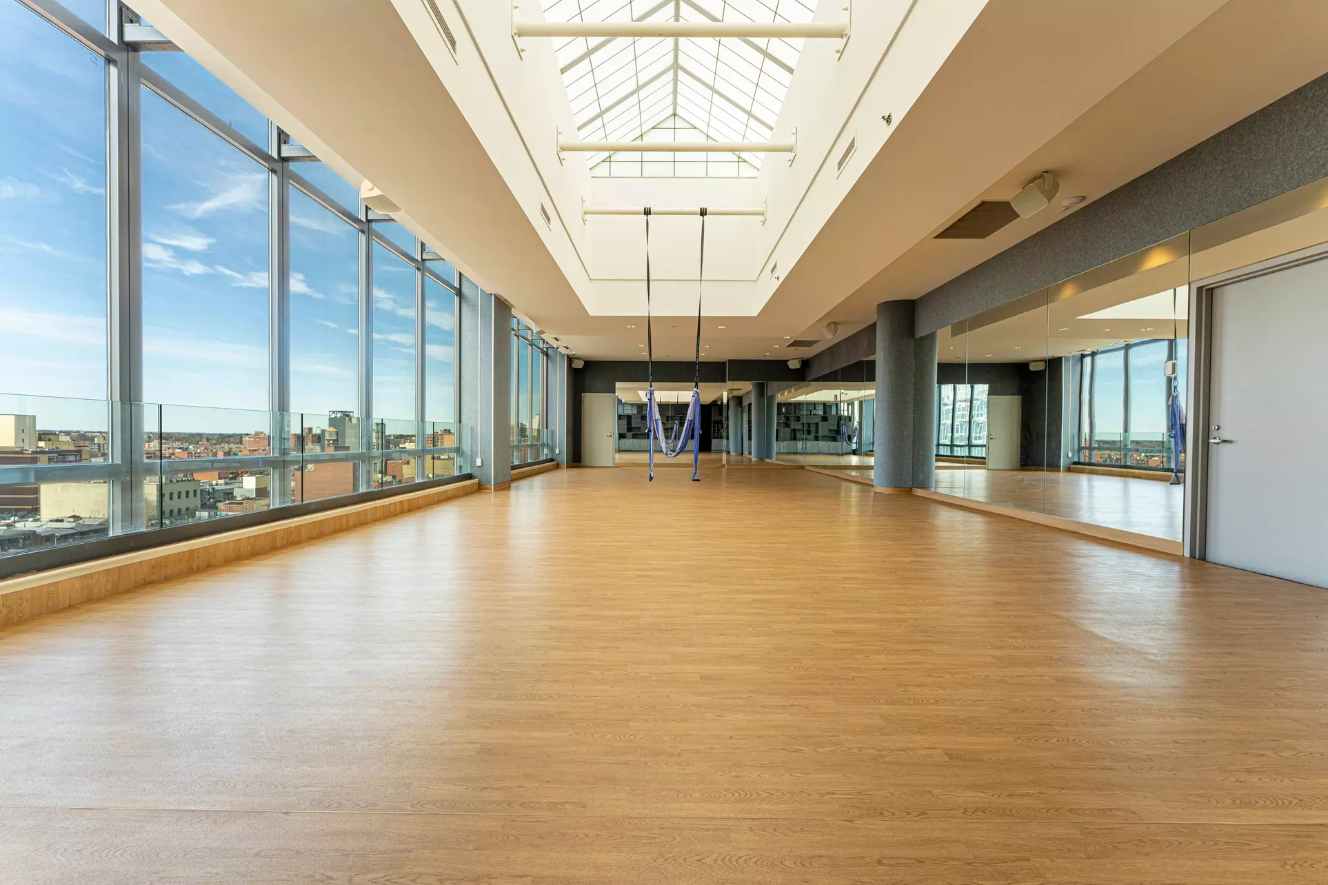 Up to 45% Off on Fitness Studio at ON7 Studio - Second Medium