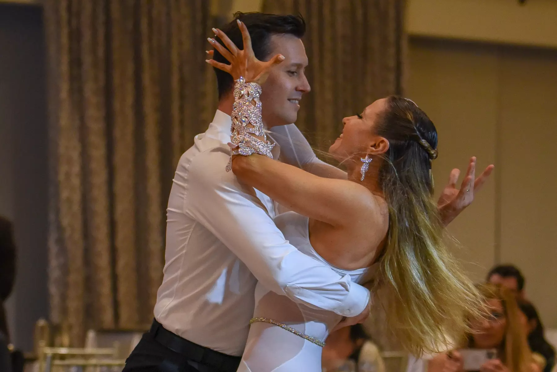 Experience dance magic at Metropolitan Dance Center with private lessons for singles or couples, with up to 49% off.