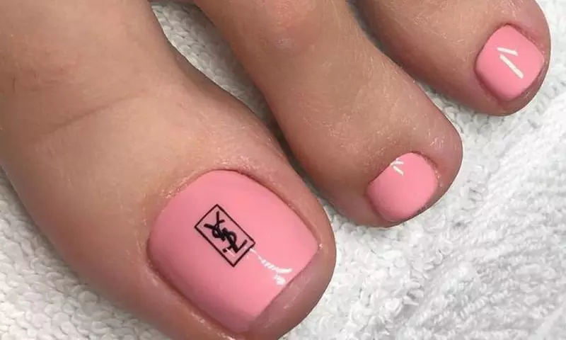 Up to 15% Off on Nail Salon - Pedicure at At Hangs - Primary Image