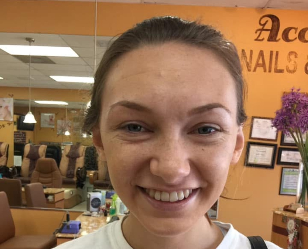 Up to 37% Off on Eyebrow Tinting at Hang's Spa