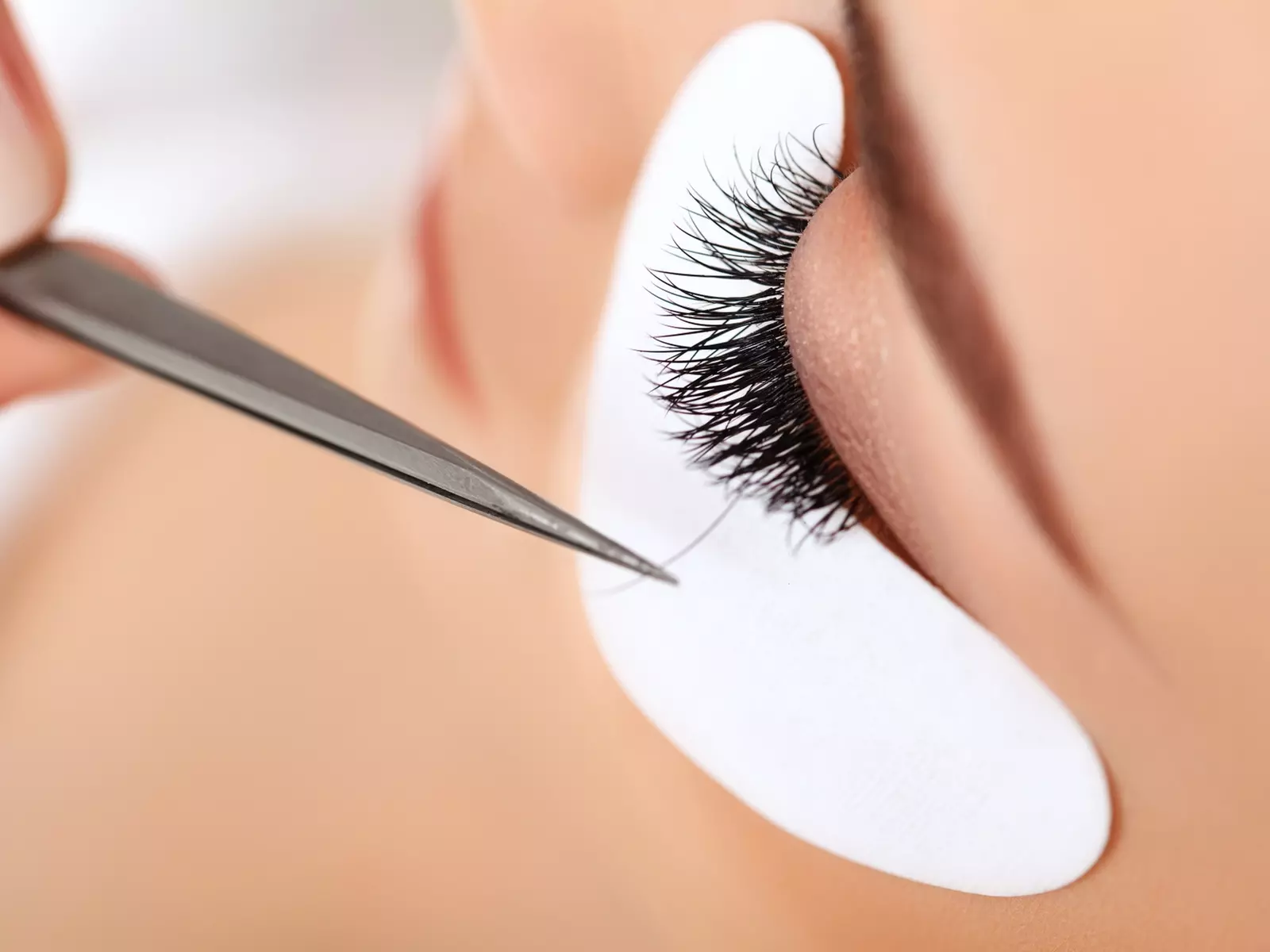 Up to 50% Off on Eyelash Extensions at South Beauty Centre - Primary Image