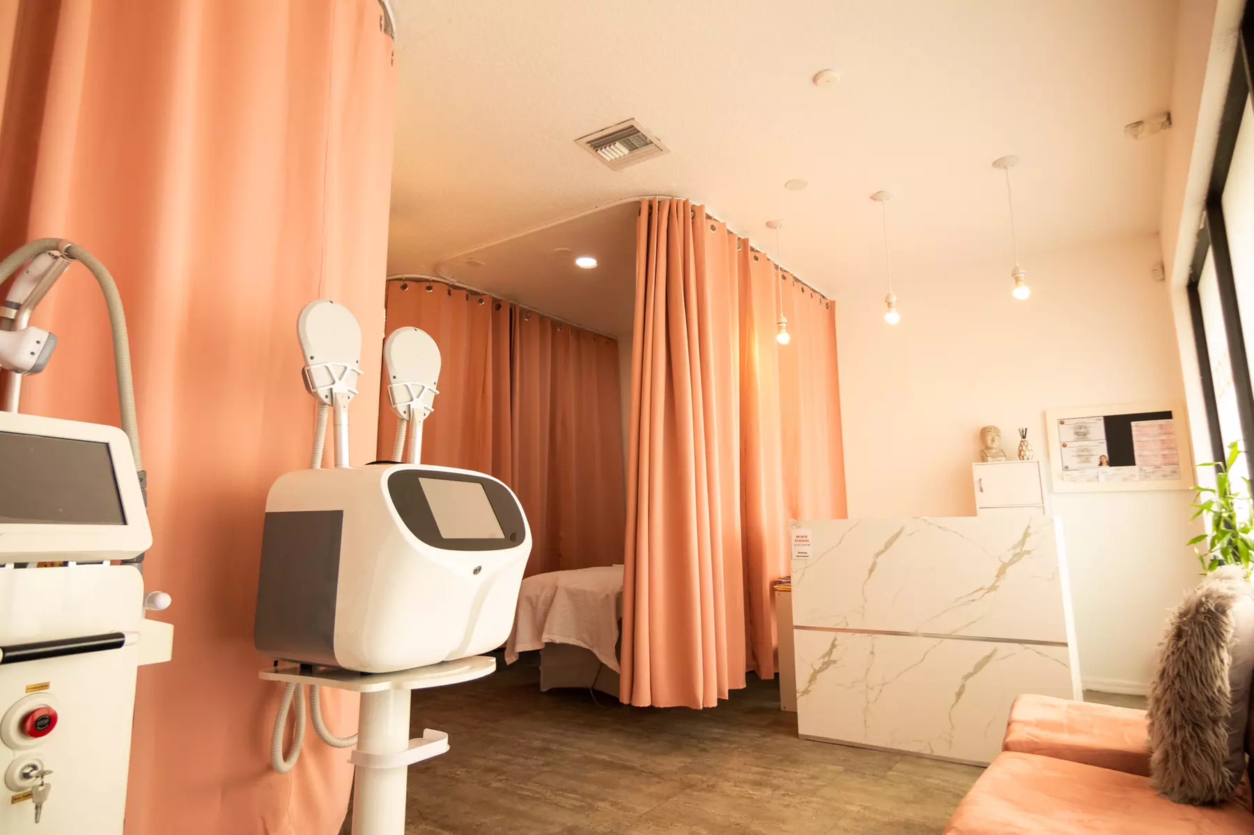 Up to 55% Off on Lymphatic Drainage Massage at Monik Studios