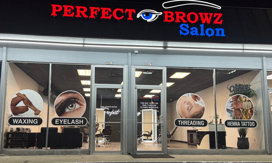 Image 2: Experience Precision Brazilian & Brow Threading Services! 