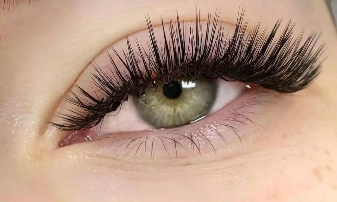 Up to 54% Off on Eyelash Extensions at Diamond Beauty Bar Orlando