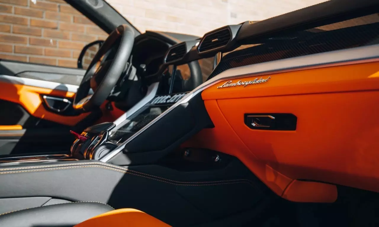 Get Essential, Signature, / Ultimate: Interior & Exterior Detail